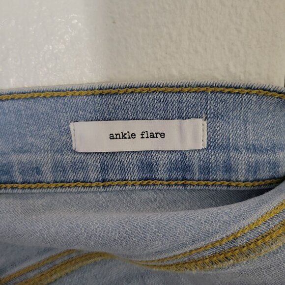 Jessica Simpson Plus Size Light Wash Flared Jeans With Floral Embroidery & Pocke - Picture 8 of 11